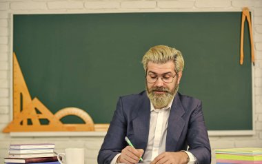 Kayıt Servisi. Özel okul reklamları kayıtları artırıyor. Öğretmen geleneksel ve modern konular. Sıkı çalış. Bedava eğitim al. Gençler için modern eğitim. Herkes için okul eğitimi