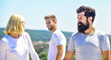 Kişiler arası ilişki. Yanlış anlaşılma. İlişki sorunları. yeminli arkadaşlar. Birbirine aşık çiftler. Üçüncü adam. Aile psikolojisi. Aşk üçgeni. Sosyal bir sorun. İhanet ve boşanma