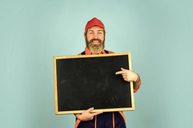 Tamirci. İnşaat işçisi. Teknisyenleri tamir ediyorum. Oda servisi şirketi. Sunduğumuz hizmetler. Tamirci teknik işler yapıyor. İnsan işçi tahtası kopyalama alanı tutar. Elektrikçi tesisatçı tamirci.