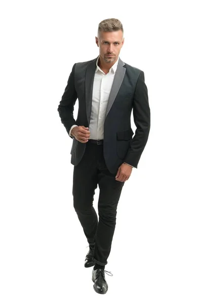 Hombre profesional guapo con corte de pelo elegante desgaste traje de negocios en estilo formal, hombre de negocios — Foto de Stock