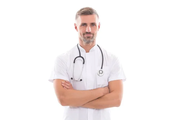 Médico confiante com fonendoscópio isolado em branco. pandemia de pneumonia por coronavírus. tratamento do vírus. propagação de covid 19. cuidados de saúde. homem enfermeira fazer corona igg teste de imunidade — Fotografia de Stock