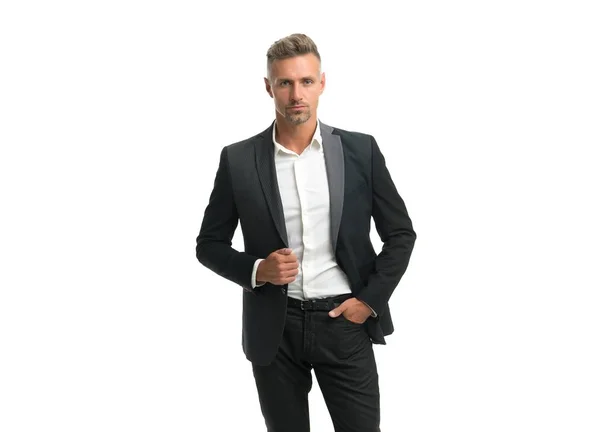 Homme de loi sérieux porter costume formel avec look classique isolé sur blanc, avocat — Photo