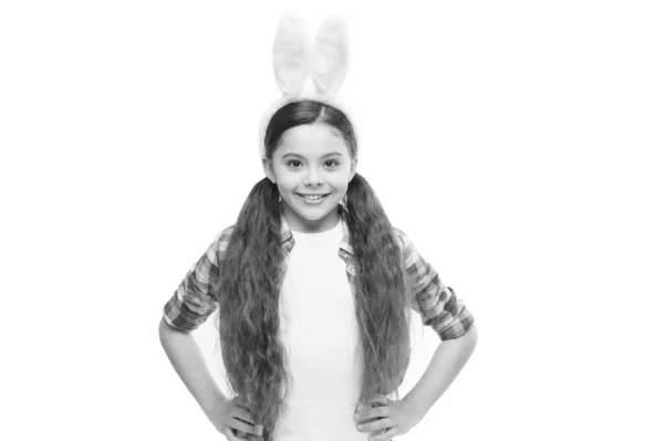 Vilken gullig kanin. Liten flicka barn i påsk kanin stil. Mode tillbehör för påsk kostym fest. Söt liten flicka som bär kaninöron pannband. Snygg i påskharen. Goda vibbar — Stockfoto