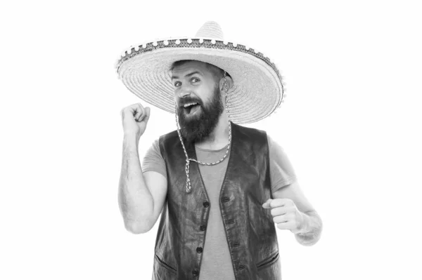 Η Μεξικάνικη μελωδία τον οδηγεί. Ένας μουσάτος χαρούμενος τύπος φοράει μεξικάνικο καπέλο σομπρέρο. Γιορτάστε τις παραδοσιακές μεξικάνικες διακοπές. Μεξικάνικο πάρτι. Guy χαρούμενη εορταστική στολή έτοιμη να γιορτάσει — Φωτογραφία Αρχείου