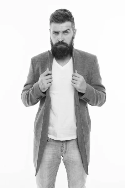 Se sentir à l'aise dans les vêtements en tissu naturel. Simple et décontracté. Tenue décontractée. Vêtements homme et concept de mode. Homme barbu hipster veste à la mode élégant. Veste décontractée parfaite pour toute occasion — Photo