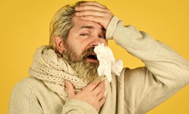 Bağışıklık sistemi tepki veriyor. Sağlık ve ilaçlar. Acı çek. Bağışıklığın ateşi ve termal düzenlemesi. Hastalığın semptomlarından daha fazlası. Sakallı adam hasta. Soğuk algınlığı. İlk belirti. Baş ağrısı virüsü belirtileri