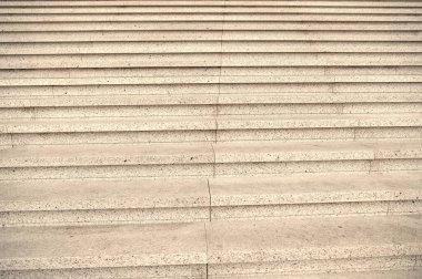 Başarıya bir adım daha yaklaştık. Arka plan için soyut merdivenler. Dışarıda taş merdivenler var. Merdivenler ya da merdivenler. Başarıya ulaşıyoruz. Gelecekteki başarı. Başarılı bir kariyer. Başarıyı takip et. Yeni başlangıca adımlar