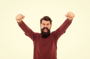 Terfi aldım. Başarı ve zaferi kutlamak. Piyango talihlisi. Gerçek şampiyon. İnsan yüz ifadeleri. Tamamen mutlu bir adam. Sakallı hippi, mutluluğu hisset. Olumlu duygular ifade eden bir adam