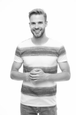 Güzel gülümseme. Sıradan gömlek giyen sakallı seksi adam. Erkek bahar modası. Erkek yüz bakımı ve güzellik. Modayı takip eden saç kesimi. Tıraşsız yüzlü mutlu adam. Mutluluk. İnsani duygular