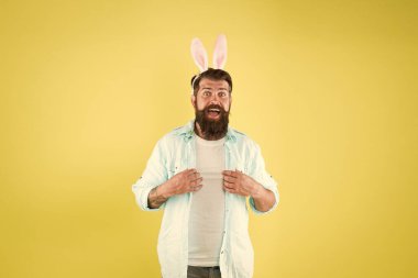 Burç burcu. Tavşanlar ve Tavşanlar arasındaki fark. Çin Zodiac 'ı. Erkek tavşan kişilik özellikleri. Tavşan adamlar ılımlı, iyimser ve düşünceli insanlardır. Erkek tavşan kulakları