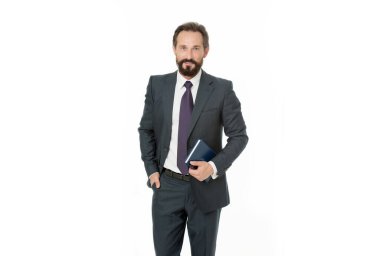 İyi organize olmuş. İş adamı planlama programında not defteri var. Sakallı adam gülen surat. Başarılı bir iş adamı planlama toplantısı. Zaman yönetimi ve düzenleme becerisi