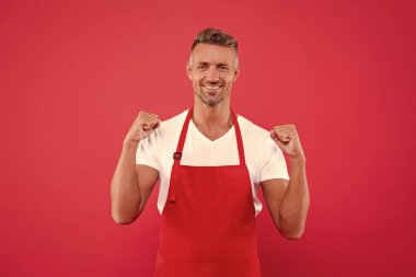 Evde güzel yemekler pişir. Kafe çalışanları. Barista çalışanı. Erkek aşçı önlük giyer. Kafe barında barmenlik işi. Olgun kahveci. Restoran personeli. Hippi profesyonel önlük. Garson ya da barmen.