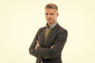 Gri saçlı ve kıllı, olgun bir adam. Zeki, tecrübeli öğretmen. Öğretim görevlisi. Klasik değerler. Olgun yüzün güzelliği. Erkekleri daha çekici kılan özellikler ve davranışlar. Çekici, olgun bir adam.