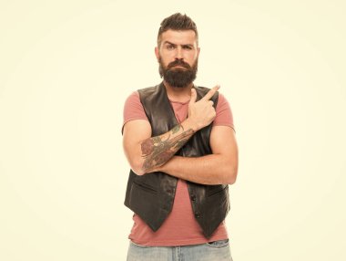 Farklı bir şekilde düşün. Moda modası sakal tımar etme. Düşünceli adam karar verir. Sakallı hippi vahşi adam. Erkeklik kavramı. Berber dükkanı ve sakal bakımı. Bıyık ve sakal.