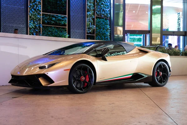 Palm Beach, Florida USA - March 22, 2021: Gold Lamborghini Aventador luxury sport car. side view. — Stock Photo, Image