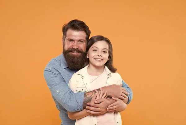 Strong friendship. Father and daughter together. Child and father best friends. Parenthood and childhood. Fathers day concept. Lovely father and cute kid. Family relations. Communication skills — Stock Photo, Image