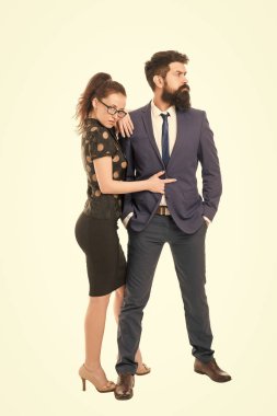 Bu kız dünyayı yönetiyor. Seksi kız sakallı adamı baştan çıkarıyor. Makyajlı ve zeki görünümlü bir iş kadını. Bir çift güzel kız ve hippi. Kuralları çiğnemeye cüret mi ediyorsun?