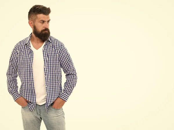 Caucasiano cara com barba e bigode isolado em branco, espaço de cópia, moda masculina — Fotografia de Stock