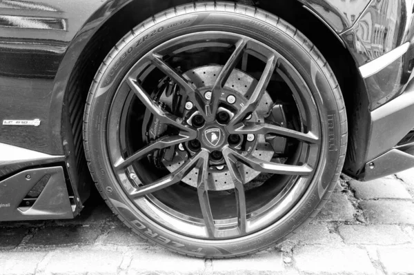 Supercar Lamborghini Huracan LP 610-4 black color parked at the street in Hamburg — Stock Photo, Image