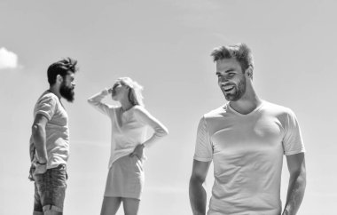 Sonsuza dek yalnız. Kıskançlık hissi. Kıskançlığın olumsuz etkisi. Aile psikolojisi. Onları kıskanıyorum. Üçüncü teker konsepti. İlişki hedefleri. Ayrılın. Aşk üçgeni. İhanet ve boşanma. Kıskanç eş