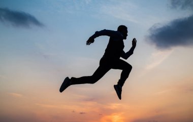 Acele et. Günlük motivasyon. Hayatın ve doğanın tadını çıkarıyor. İş başarısı. özgürlük.