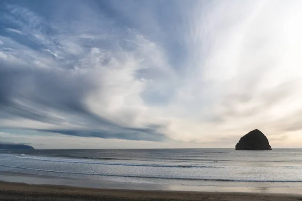 Oregon kanonnenstrand met prachtig natuurlijk landschap, zeegezicht — Stockfoto