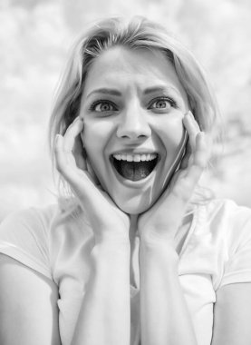 Pozitif insan duyguları, yüz ifadesi, yaşam algısı.