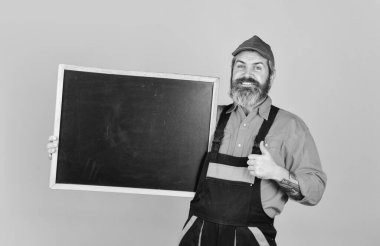 İnsan işçi tahtası kopyalama alanı tutar. Elektrikçi tesisatçı tamirci. Tamirci. İnşaat işçisi. Teknisyenleri tamir ediyorum. Oda servisi şirketi. Sunduğumuz hizmetler. Tamirci teknik işler yapıyor.