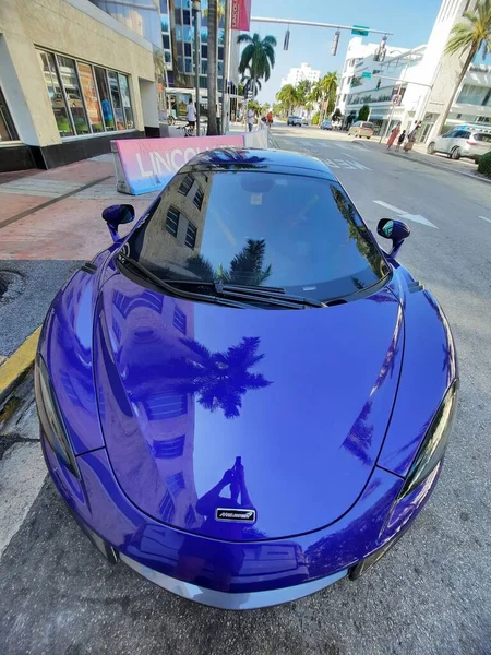 Los Angeles, California USA - March 24, 2021: blue McLaren Automotive Limited 570s top view. — стоковое фото