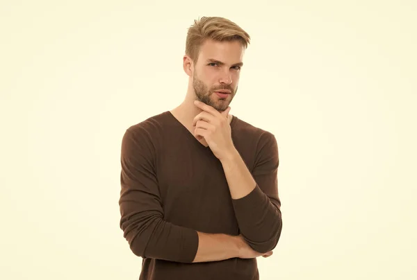 Figo e sexy. concetto di barbiere. toelettatura e cura dei capelli. Abbigliamento da uomo e abbigliamento alla moda. bell'uomo non rasato indossare abiti casual. giovane ragazzo con setole isolate su bianco. bellezza maschile — Foto Stock