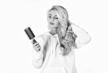 Kuaförlük bizim tutkumuzdur. Saç stili kıvırcık. Uzun sarı saçlı, kıvırcık saçlı kız. Kadınların güzel kıvırcık saçları. Kıvırcık saçlı. Kıvırcık saçlı. Saç fırçası. Kız için stilist kıvırma