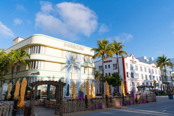 Miami, USA - April 15, 2021: Barbizon and Beach Park hotels on Ocean Drive in Florida — Stock Fotó