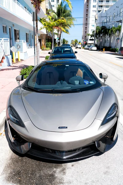 Los Angeles, California USA - 13. dubna 2021: McLaren Automotive Limited 570s up front view. — Stock fotografie