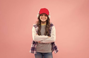 Kendine çok güveniyorsun. Okula dönüyorum. çocukluk mutluluğu. hipster dinleme ses kitabı.