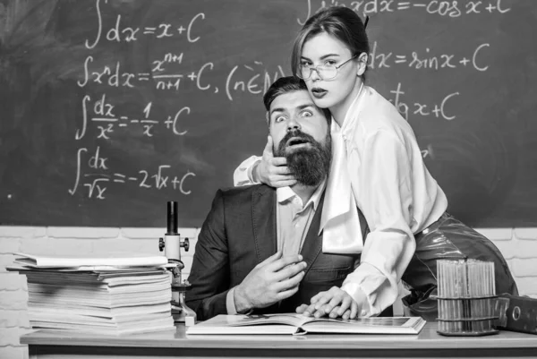 웁스. 학교내에서의 관계. 부부간 의사랑 관계에서 복종하 십시오. 성적 인 여자는 관계를 지배 한다. 교사와 학생 사이의 친밀 한 관계 — 스톡 사진