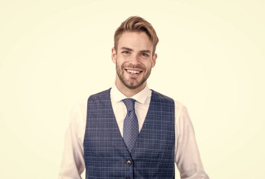 Ağzına değer veriyorsun. Beyaz, mutlu mühendis gülüşü. Sağlıklı gülüşü olan yakışıklı bir adam.