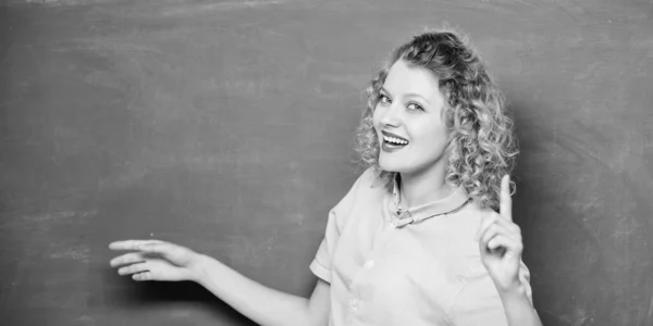 Teacher best friend of learners. Teaching could be more fun. Good teacher master of simplification. Woman teacher in front of chalkboard. Teacher explain hard topic. Important information to remember — Stock Photo, Image