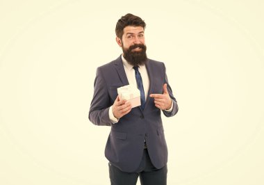 Başarı ve ödül. Boks günü. Teslimat şirketi işi. Ürün sunumu. Takım elbiseli iş adamı. Sakallı adamın sevgililer günü hediyesi. Doğum günün kutlu olsun. En iyi ödül. iş başarısı