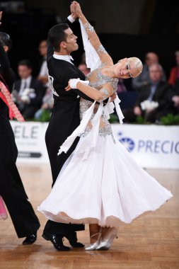 Balo salonu dans çift, Dans Yarışması'nda