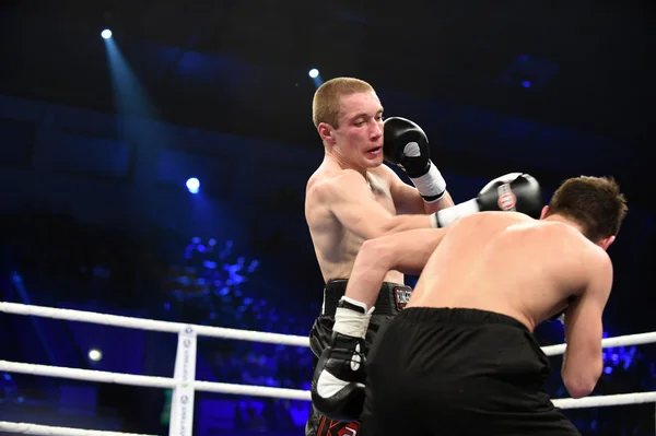 Rankning boxning kamp i Palace of sport — Stockfoto