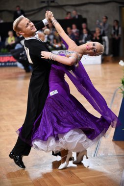 Balo salonu dans çift, Dans Yarışması'nda