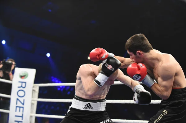 Rankning boxning kamp i Palace of sport — Stockfoto