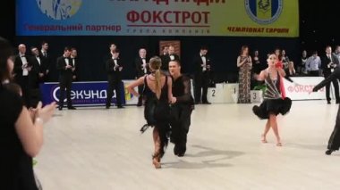 Balo Salonu dansçılar Yarışması'nda gerçekleştirmek