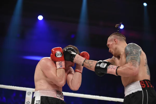 Boxning kamp för wbo interkontinental cruiserweight titel — Stockfoto