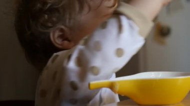 Çocuk yemek yoghourt