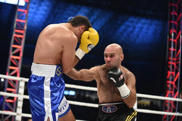 Ranking boksen strijd in de Arena Lviv stadion — Stockfoto