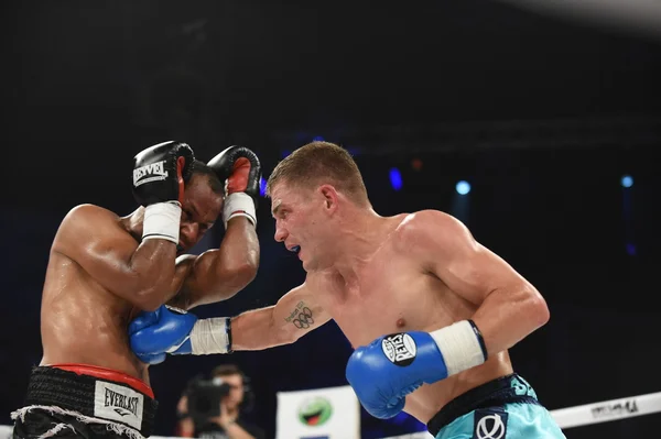 Ranking fight between Denis Berinchyk (Ukraine) and Belgian Tarik Madni in the Palace of sport in Kiev, Ukraine — Stock fotografie