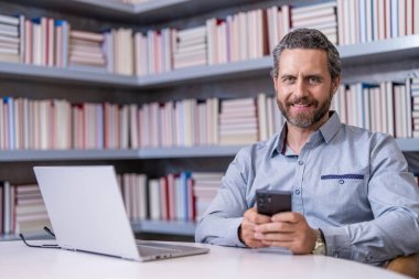 elearning business education online with teacher freelancer by video on laptop.