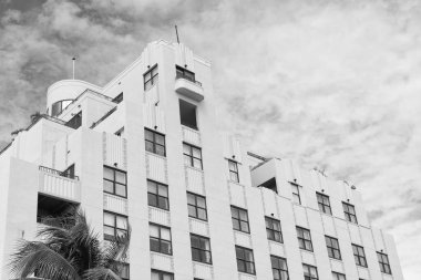 Miami sahilinin modern binası. Okyanus yolculuğu. Ocean Drive Florida 'daki Miami Plajı. Art Deco mimarisi. Mimari bina. Art deco. Mimari bölge Art Deco. Turist merkezi.