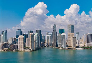 Miami şehir merkezindeki Brickell ufuk çizgisinin hava görüntüsü. Brickell finans bölgesinin manzara manzarası
